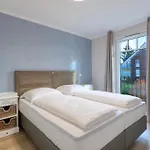 Baltischer Hof 27 *